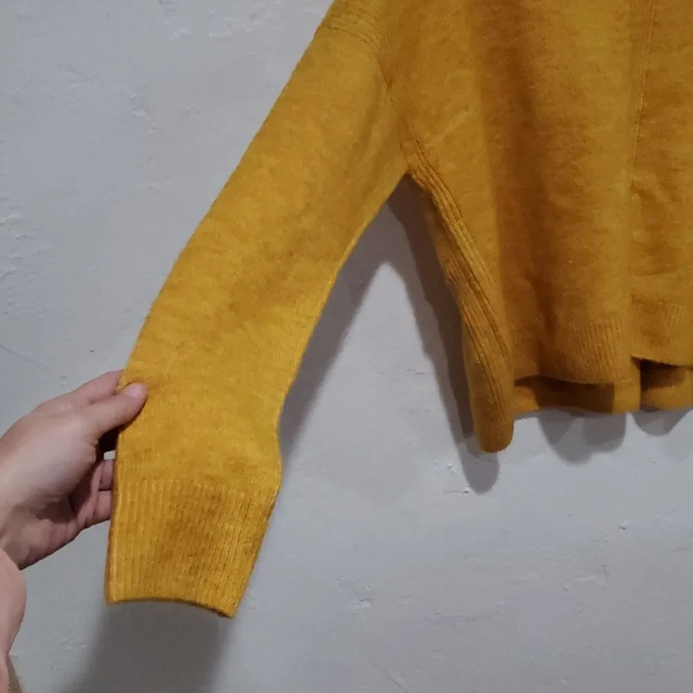 Vince Camuto Coz Season Crew Neck Sweater In Amber Size XS